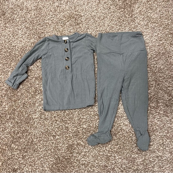 Lou Lou & Company Newborn Matching Top and Bottoms sets - Picture 4 of 4